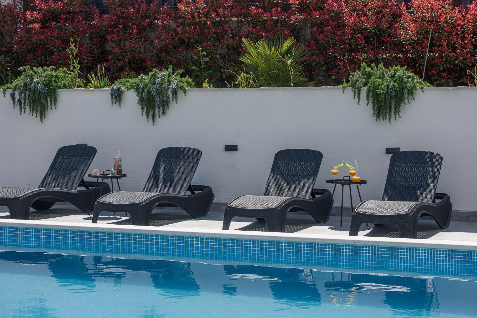Villa Barbara & Zoran With Free Parking And Heated Swimming Pool Сегет-Враница Экстерьер фото