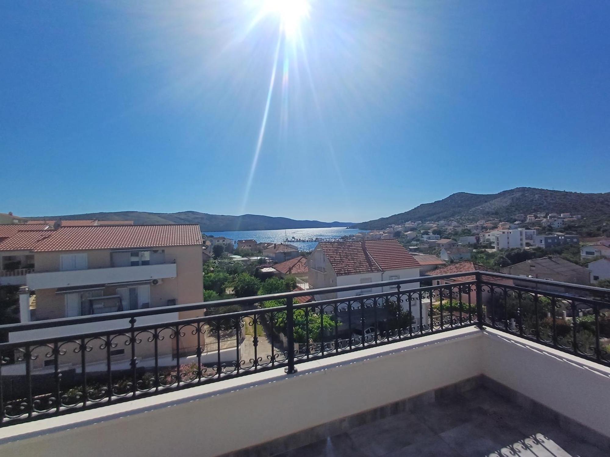 Villa Barbara & Zoran With Free Parking And Heated Swimming Pool Сегет-Враница Экстерьер фото